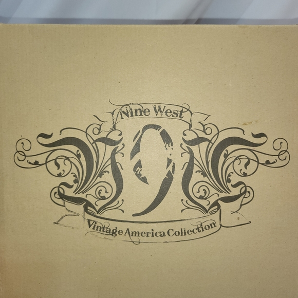 NIB Nine West Made Black Leather Pull On Ankle Boots with Lace Detail Size 8 M - Picture 11 of 11